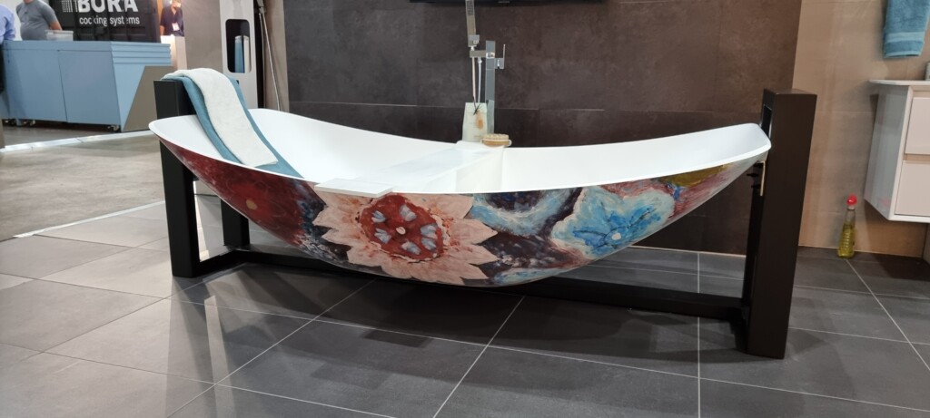 Flower Haven Slimline Hammock Freestanding Bath - Image 2